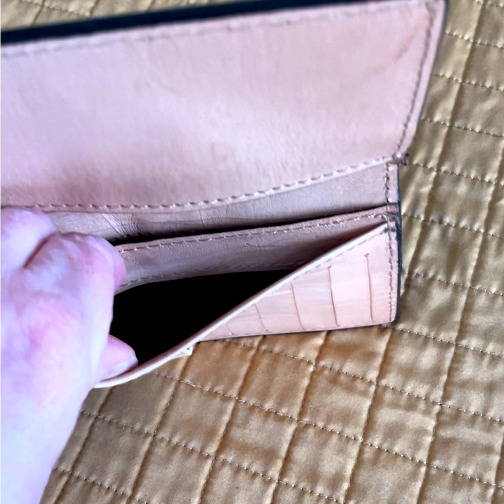 New Hand Made Tooled Leather Wallet with Floral Design - Picture 12 of 12